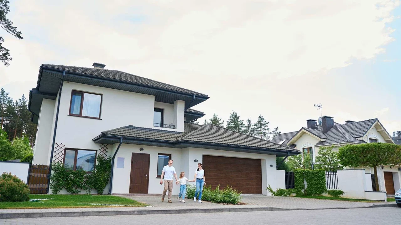 family-going-from-new-modern-townhouse-outdoors-in-2024-10-22-04-51-42-ZCUFDMT